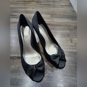 Ann Taylor Audrey Black Satin Bow Heels